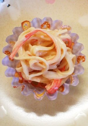 お弁当に♪かにかまのオイマヨ和え-レシピのメイン写真