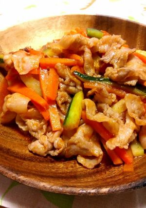ズッキーニと豚肉の甘酢炒め-レシピのメイン写真