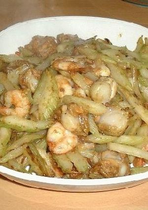 すごくおいしい！セロリとシーフードのカレー炒め-レシピのメイン写真