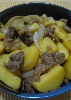 旨みがしみしみ～！簡単！！牛すじ肉じゃが-レシピのメイン写真