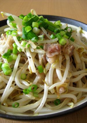 もやしと豚のナンプラー炒め-レシピのメイン写真