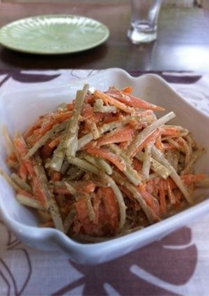 ゴボウと人参のごまマヨサラダ-レシピのメイン写真