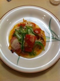 餃子の皮+ホットプレートで簡単ピザ-レシピのメイン写真
