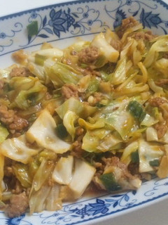 キャベツと挽き肉の赤味噌炒め-レシピのメイン写真