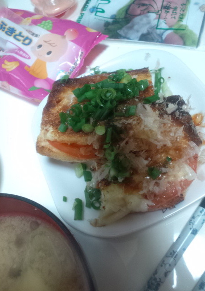簡単☆油揚げのトマトとチーズの挟み焼き♪-レシピのメイン写真