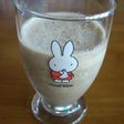 きれいなコーヒーエキスのバナナジュース
