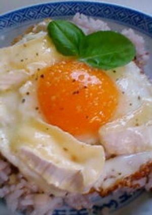 とろ～りカマンベール目玉焼き-レシピのメイン写真