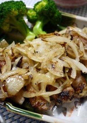 調味料は1つ！たまねぎで豚ロースステーキ-レシピのメイン写真