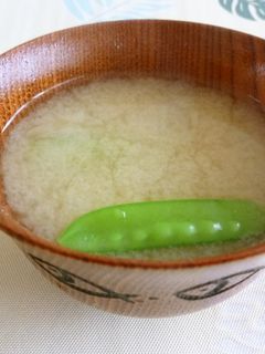 絹さや&玉ねぎ味噌汁 スナップエンドウ-レシピのメイン写真