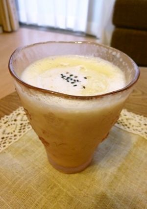 材料2つ♪ヘルシー豆乳バナナスムージー-レシピのメイン写真