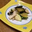 ズッキーニときのこのガーリック塩昆布炒め