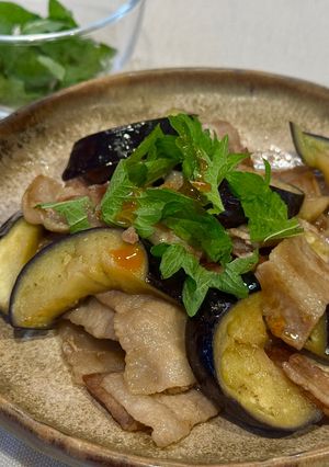 平日1人飯:なすと豚バラのポン酢炒め-レシピのメイン写真