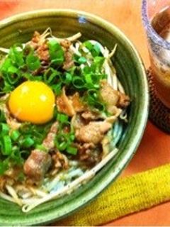 豚の切り落とし肉で☆スタミナ‼生姜焼き丼-レシピのメイン写真