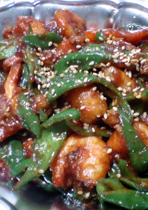 麻婆もやしの素で海老チリ-レシピのメイン写真