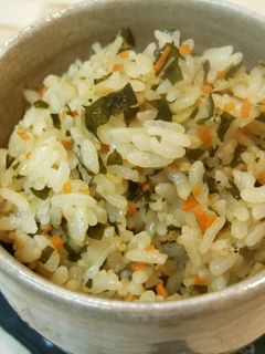 Caたっぷり!しらすとわかめの混ぜご飯-レシピのメイン写真