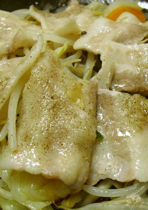 蒸し野菜　豚バラ乗せ-レシピのメイン写真