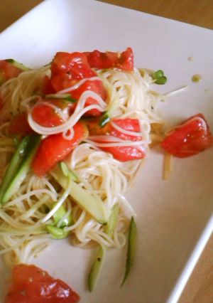 トマトと胡瓜とかいわれのそうめん-レシピのメイン写真