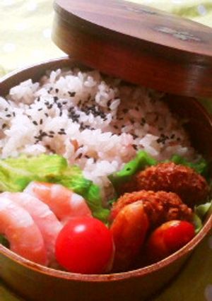 お弁当に☆炊き込み梅ご飯-レシピのメイン写真
