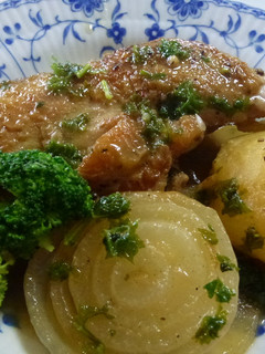 鳥もも骨付き肉のコンソメ煮-レシピのメイン写真