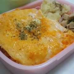 รูปของ カレーオムライス✡チーズ風味の卵を乗せて