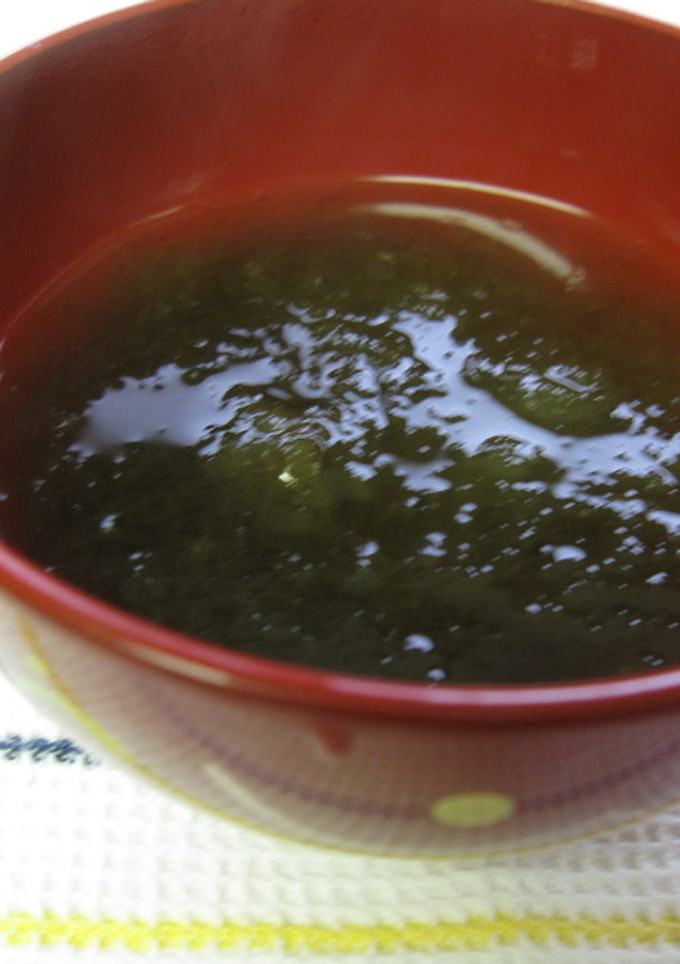 そそぐだけ簡単！とろろ昆布のお吸い物-レシピのメイン写真