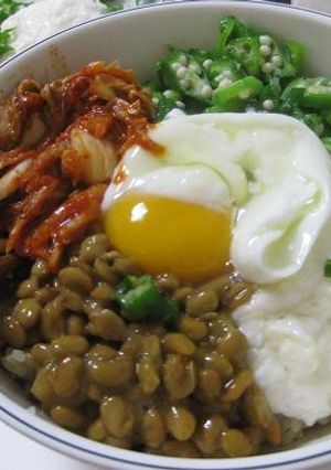 手軽でヘルシー☆オクラ納豆ねばねば丼-レシピのメイン写真