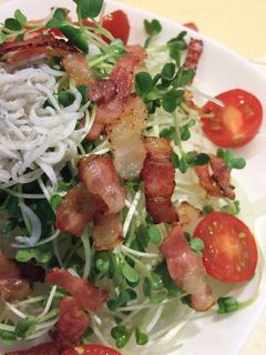 オニオンサラダ♫カリカリベーコンと共に-レシピのメイン写真