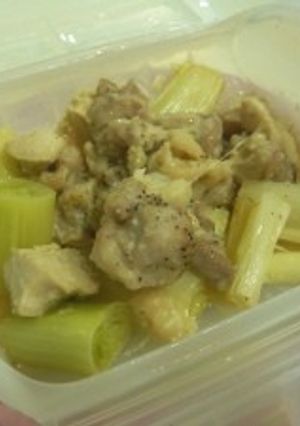 （ルクエで作る）鶏肉とネギの蒸し料理-レシピのメイン写真