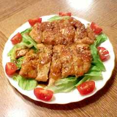 รูปของ パリパリしっとり♡鶏胸肉のステーキ