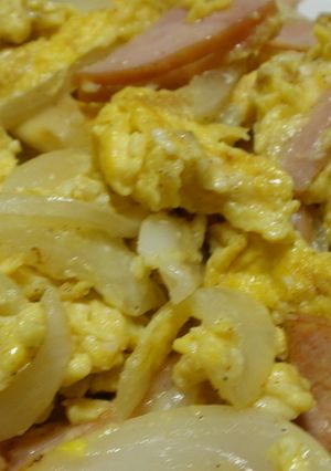 ハムと玉ねぎの　スクランブルエッグ-レシピのメイン写真