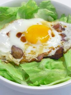 カマンベールがとろ~り☆ハムエッグ丼-レシピのメイン写真