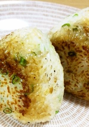 簡単!!なめたけ焼きおにぎり♪+｡-レシピのメイン写真
