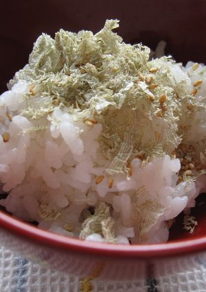 弁当にもレンジで簡単！とろろ昆布ふりかけ-レシピのメイン写真