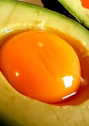 ウマとろ~!bakedアボカドエッグ♪-レシピのメイン写真
