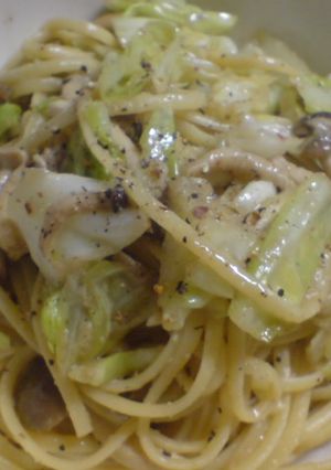 キャベツとしめじのアンチョビソースパスタ-レシピのメイン写真