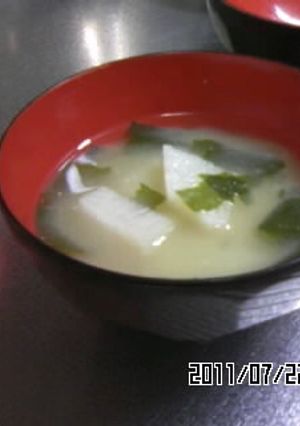 長芋とワカメの味噌汁-レシピのメイン写真
