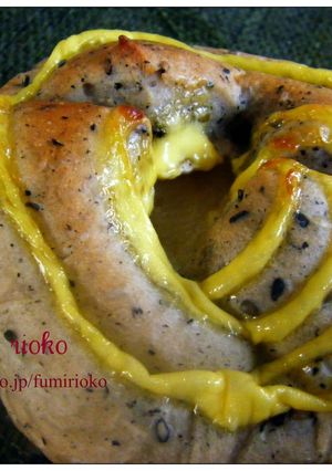 ＊＜HB＞黒胡麻とカマンベールのパン＊-レシピのメイン写真