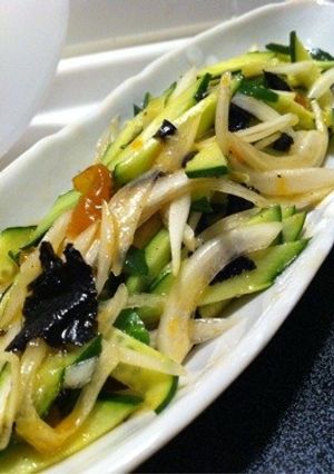 酸っぱ旨♫胡瓜と玉ねぎの梅和え☆-レシピのメイン写真