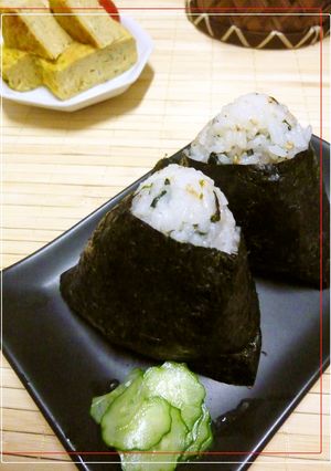 ワカメ×胡麻のおにぎり　わさび風味-レシピのメイン写真