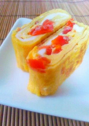 お弁当に☆トマト入り卵焼き-レシピのメイン写真