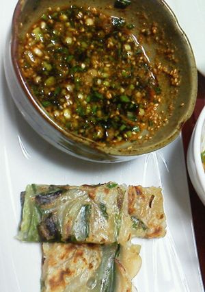 もっちりなニラと玉ねぎのチヂミとタレ-レシピのメイン写真
