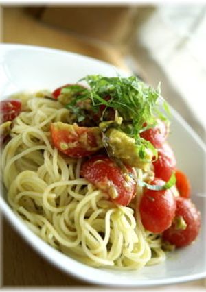 パスタ_トマトとアボカドの梅肉和え-レシピのメイン写真