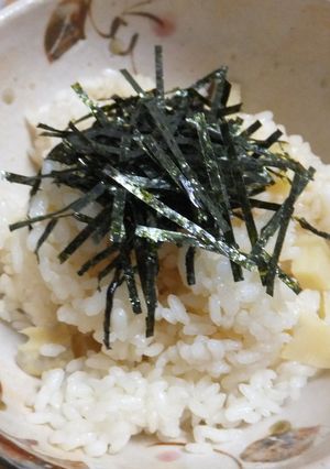桃屋の塩だしつゆで簡単タケノコご飯-レシピのメイン写真
