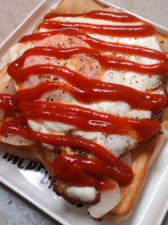 玉ねぎ&目玉焼き乗せトースト☆-レシピのメイン写真