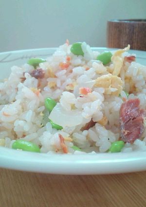 鮭と枝豆の彩りチャーハン-レシピのメイン写真