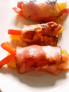 パプリカのベーコンチーズ巻き＊簡単おかず-レシピのメイン写真
