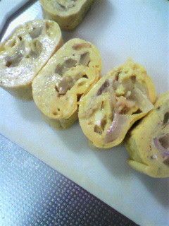 お弁当に◎ベーコンと玉ねぎの卵焼き-レシピのメイン写真
