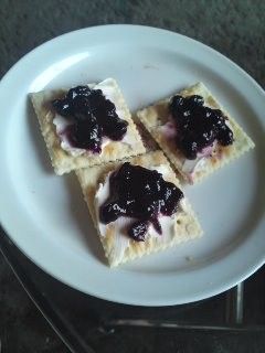 クリチとジャムの幸せクラッカー-レシピのメイン写真