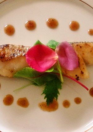 タラのムニエルエディブルフラワーで豪華に-レシピのメイン写真