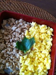 簡単♡ふっくら鶏そぼろ丼-レシピのメイン写真